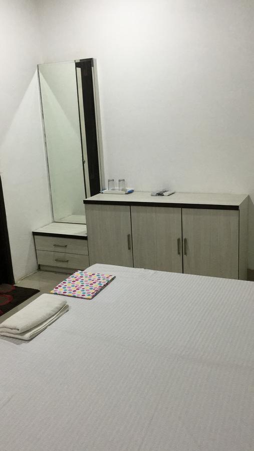 De Agya Paradise Hotel Ludhiana Exterior photo